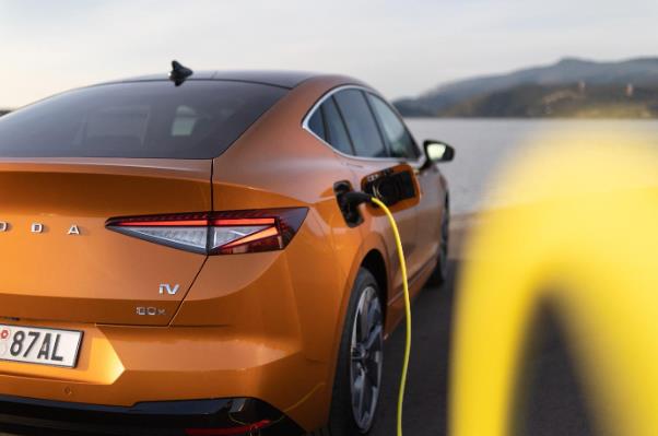 Elektryzująca, emocjonująca i elegancka Nowa SKODA ENYAQ COUPE iV, również w wersji RS